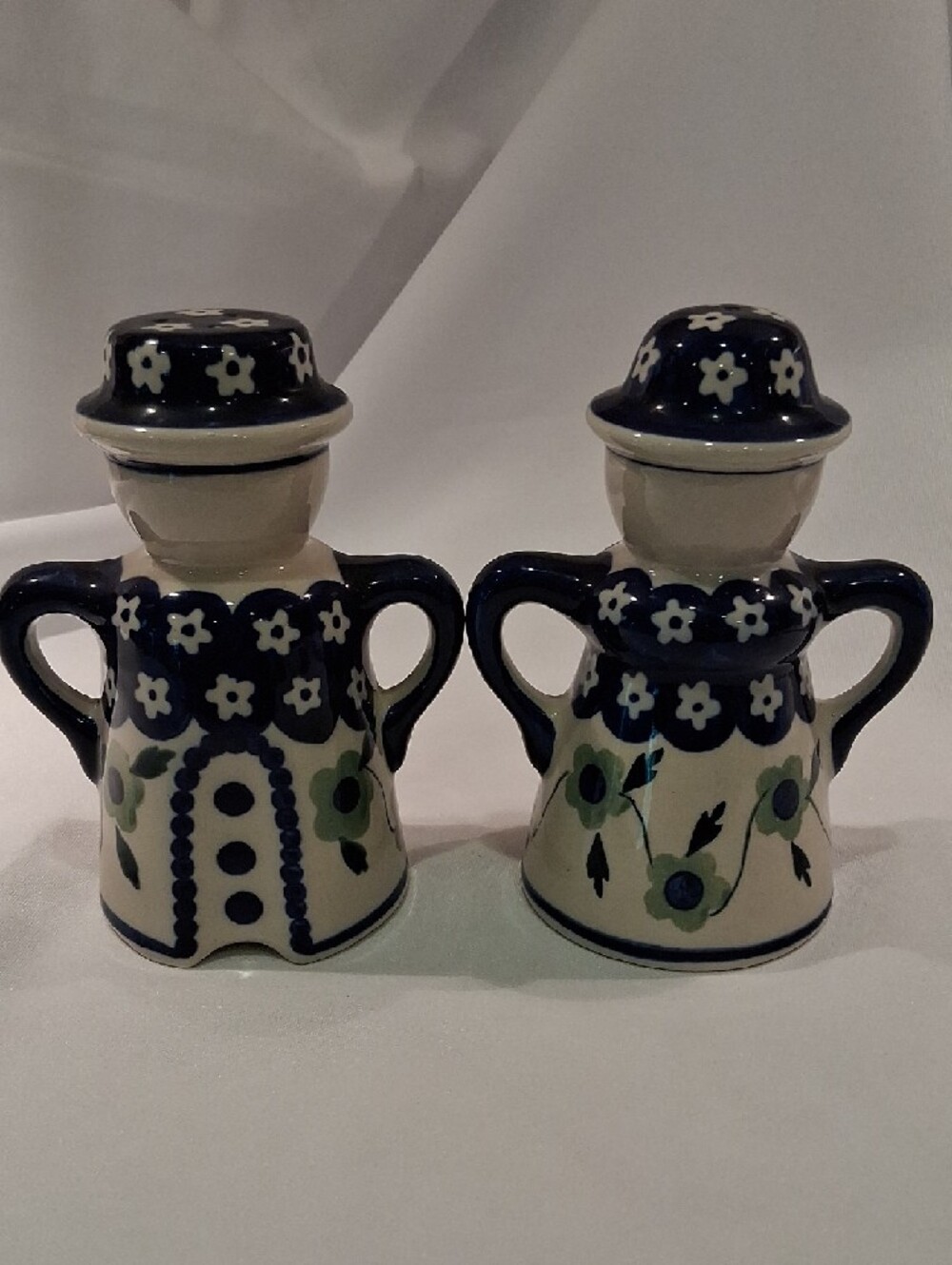 Boleslawiec Blue & Cream Ceramic Salt and Pepper Shaker Set Boy And Girl - Picture 4 of 7